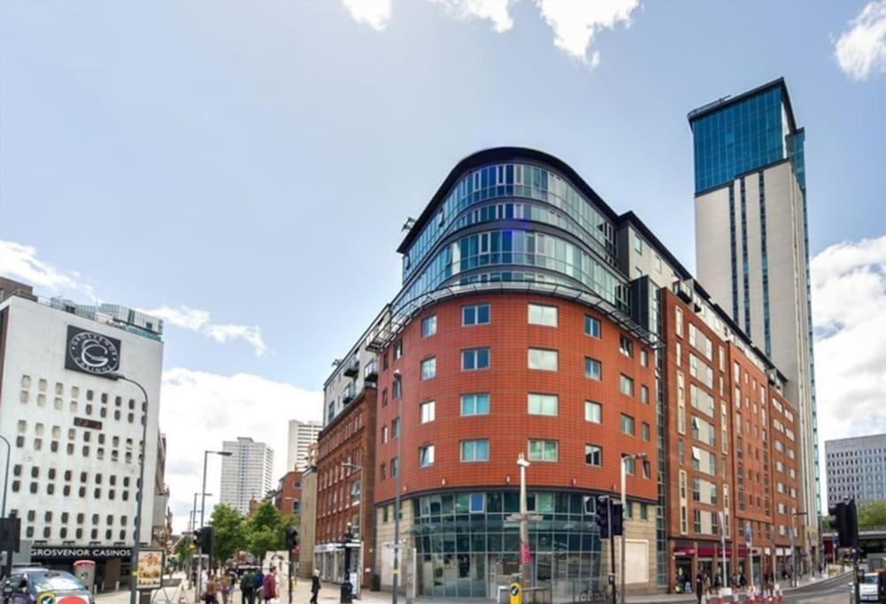 Heart Of Bham Free Parking - Walk To Everything/1 Min From New St Station Birmingham Buitenkant foto